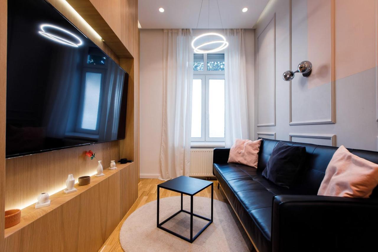 Zeus Design Apartments Wasserwelt Viena Exterior foto